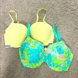 Set of Two VS Bras (32DD)